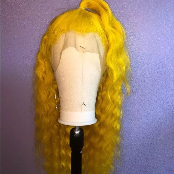 Lace frontal wig 26 inches - Picture 4 of 5